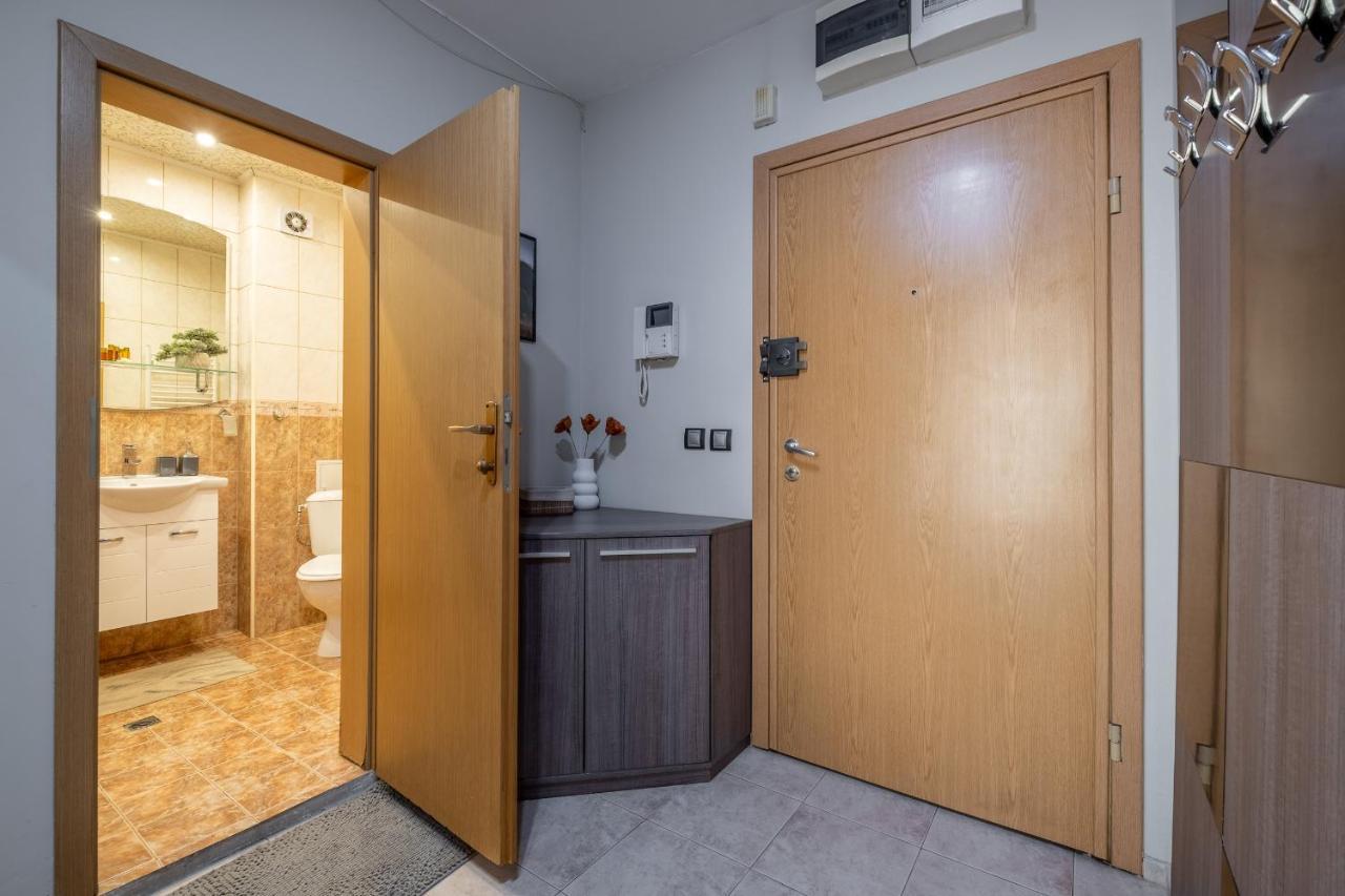 Deja Vu, Cozy & Quiet 1 Bdr Apt Fast Wi-Fi Sofia Bagian luar foto