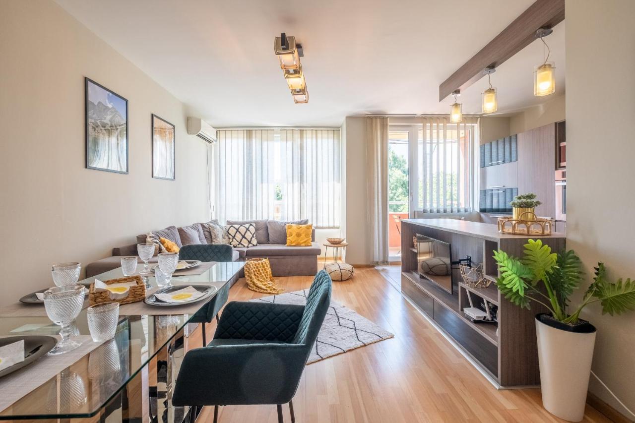 Deja Vu, Cozy & Quiet 1 Bdr Apt Fast Wi-Fi Sofia Bagian luar foto