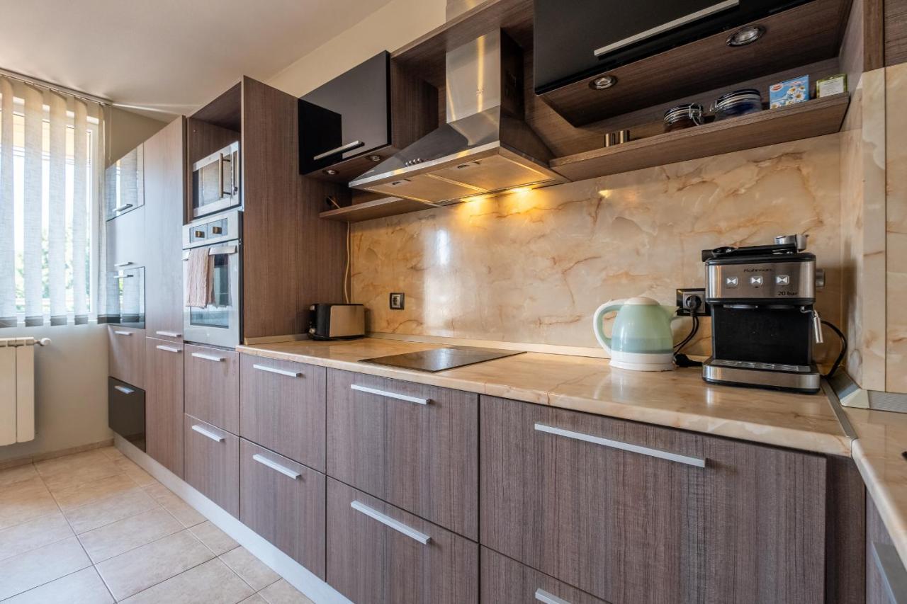 Deja Vu, Cozy & Quiet 1 Bdr Apt Fast Wi-Fi Sofia Bagian luar foto