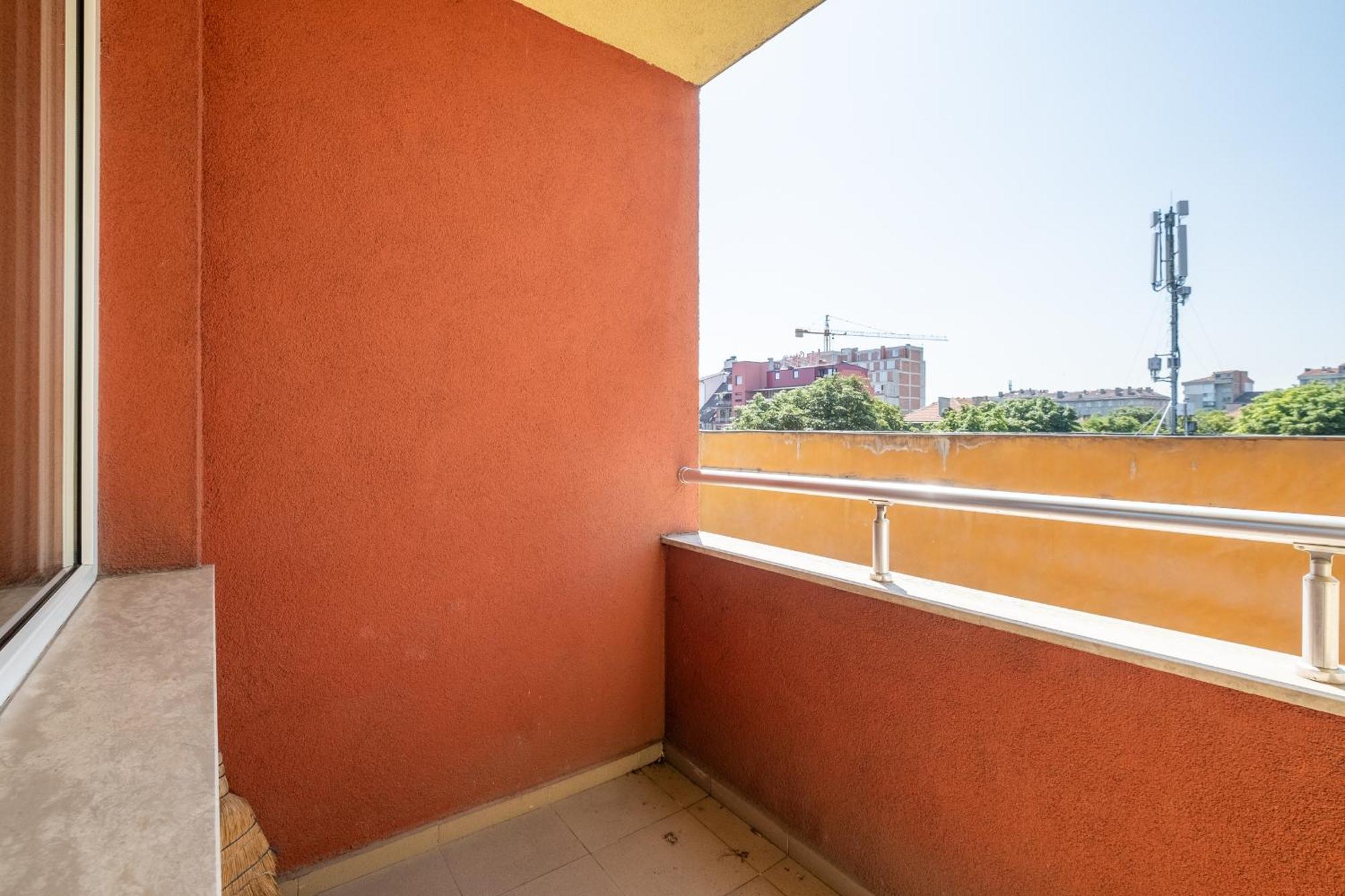 Deja Vu, Cozy & Quiet 1 Bdr Apt Fast Wi-Fi Sofia Bagian luar foto